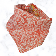 Load image into Gallery viewer, daisy print dog bandana