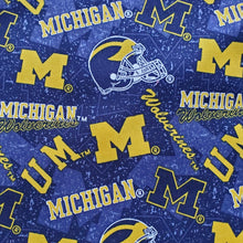 Load image into Gallery viewer, University Of Michigan Dog bandana
